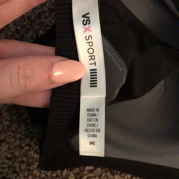 Brand New VS Sport Bra - Picture 4 of 4